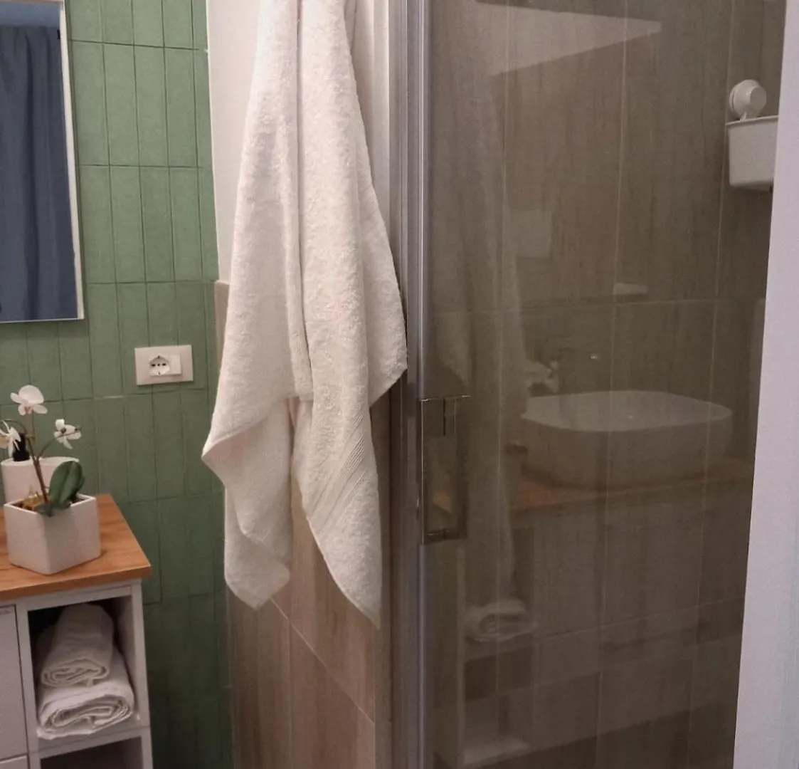 Charming & Bright Home Near The Beach 卡斯泰卢佐 度假居